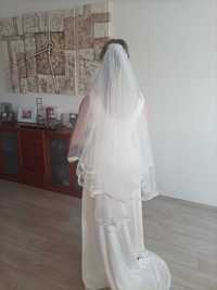 Vestido de noiva em tom pérola