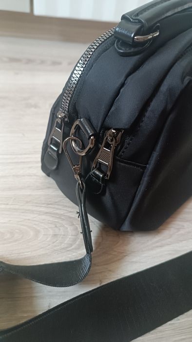 Nylonowa torebka listonoszka