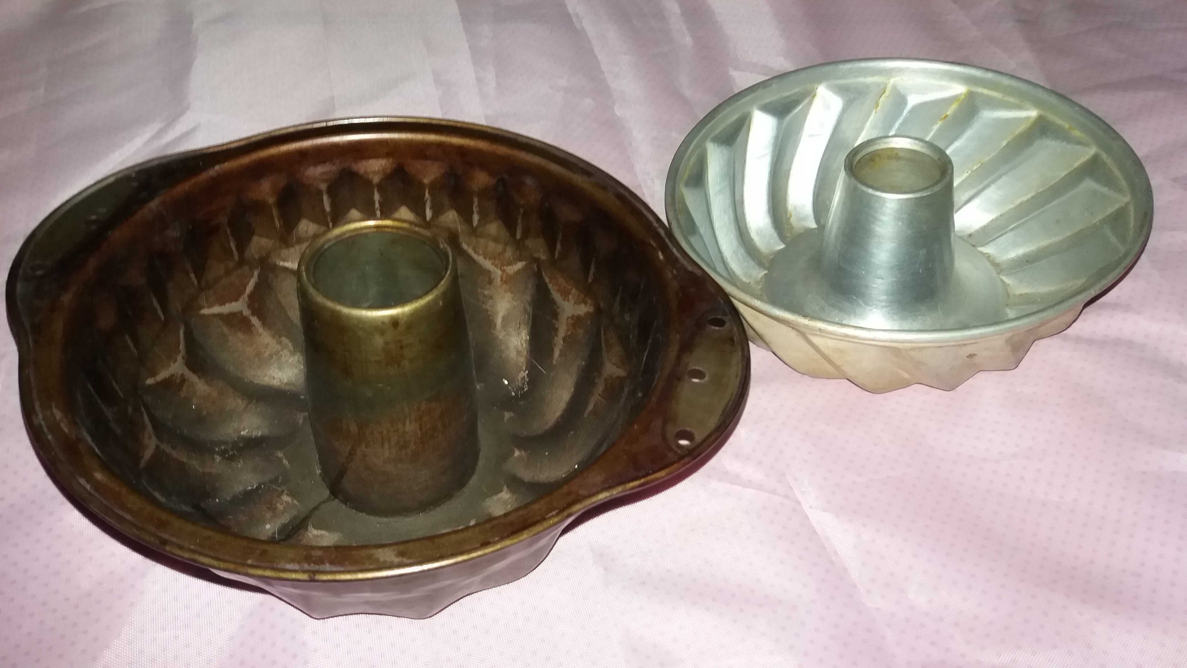 Продам алюминиевый тазик (миску), формы для кексов и печения.