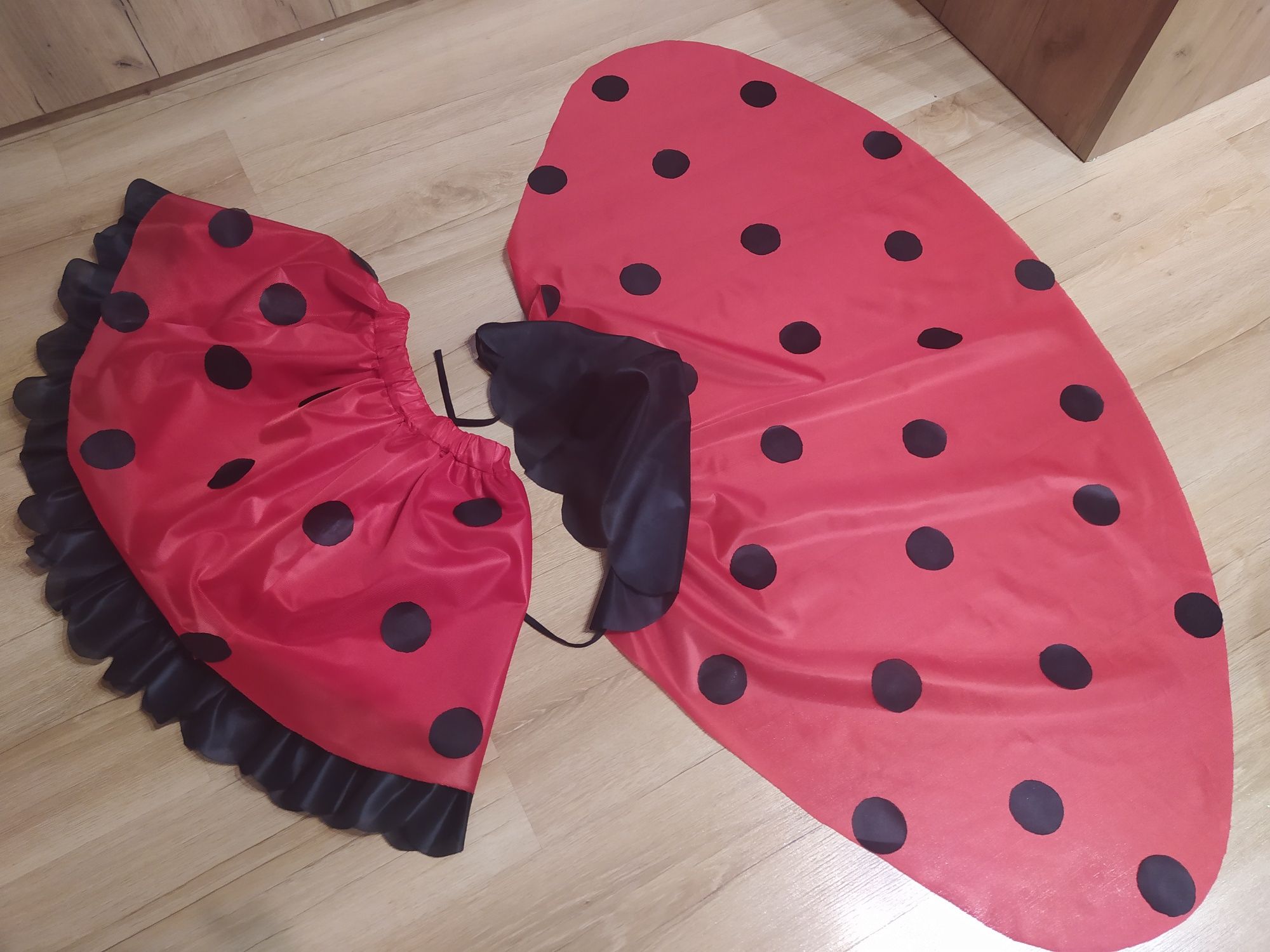 Biedronka strój przebranie r. 122/128. Nowe