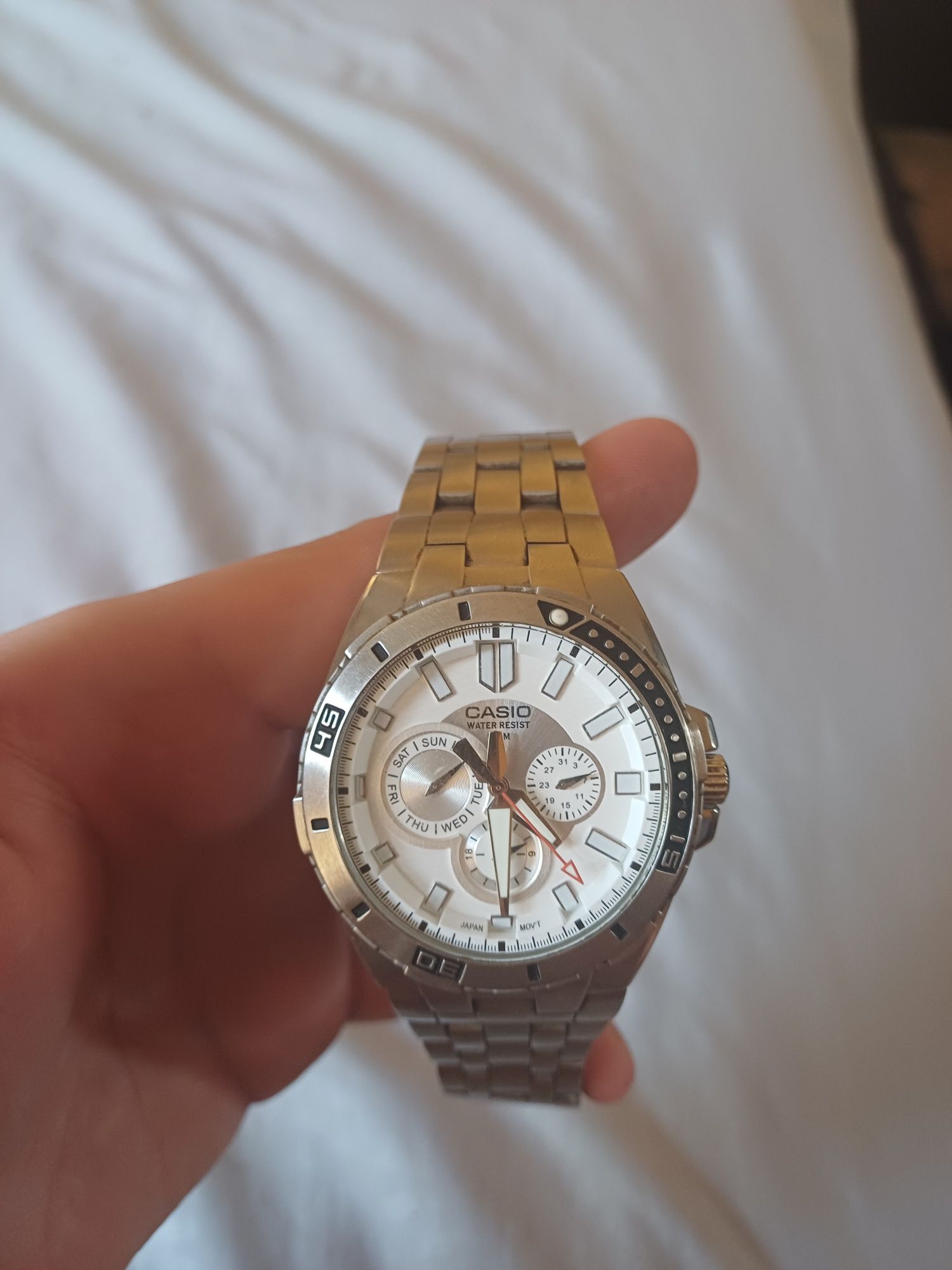 Casio MTD-1060 – Klasyczny zegarek analogowy (bez baterii)