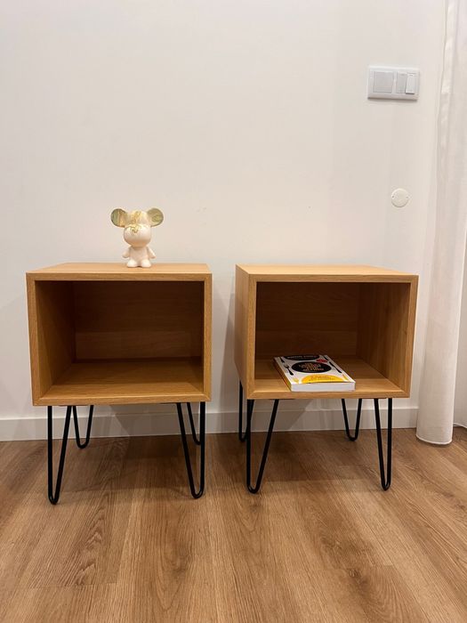 Mesinhas de cabeceira em carvalho