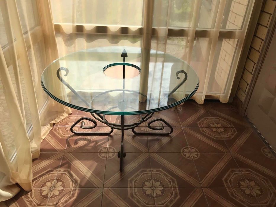 столик, журнальний столик