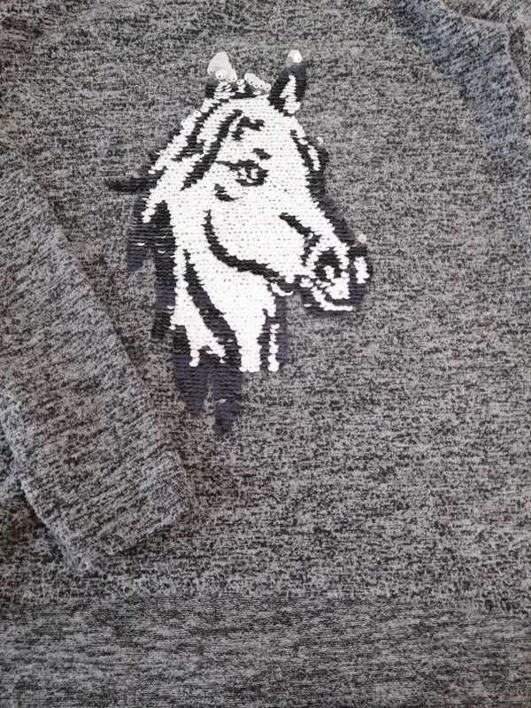 Bluzka 134 H&M z koniem dziewczynki koszulka sweterek cekiny