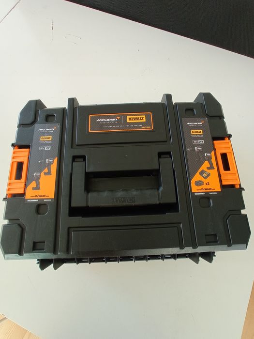 DeWalt maclaren набір акумуляторних інструментів.