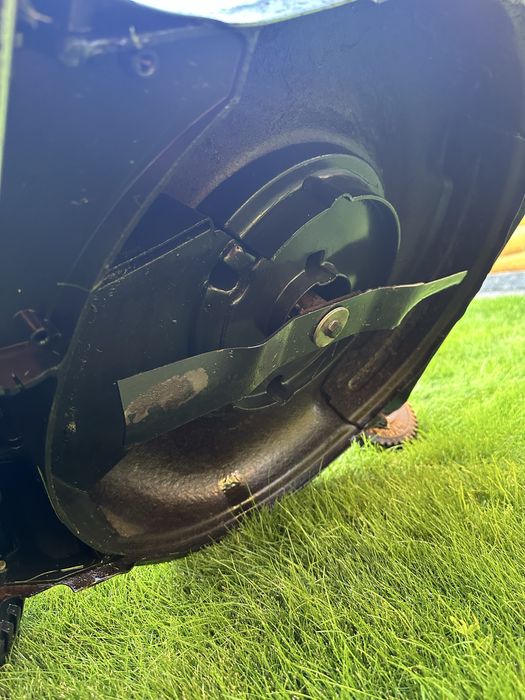 Самохідна газонокосарка Briggs & Stratton