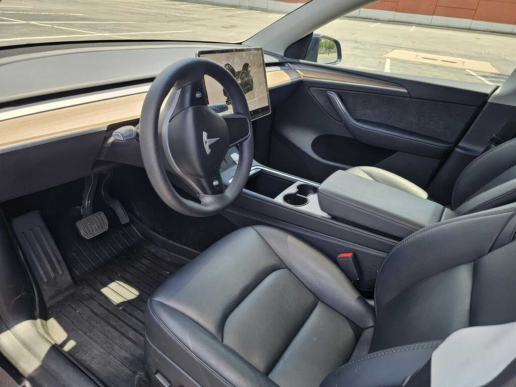 2025 Tesla Model Y Long Range AWD