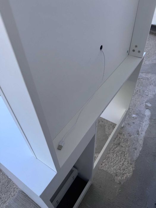 Toaletka kosmetyczna z lustrem duża oświetlenie do makijażu G430