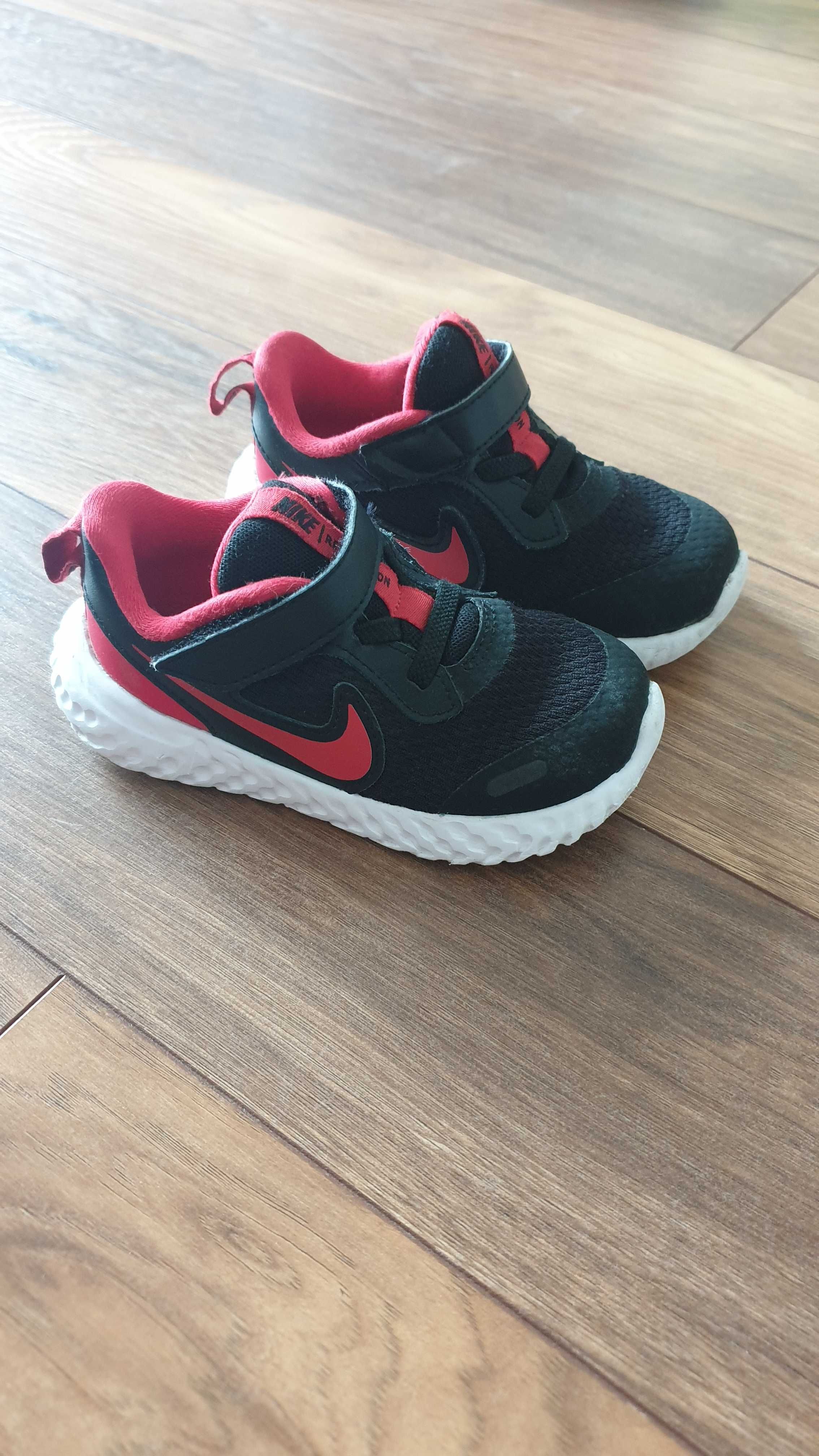 Buty dziecięce nike rozm 23,5