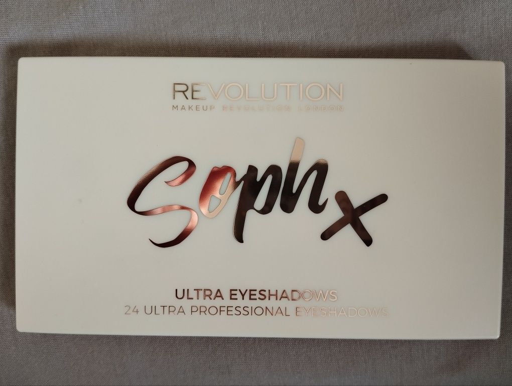 Revolution Sophx Ultra Eyeshadows cienie paleta