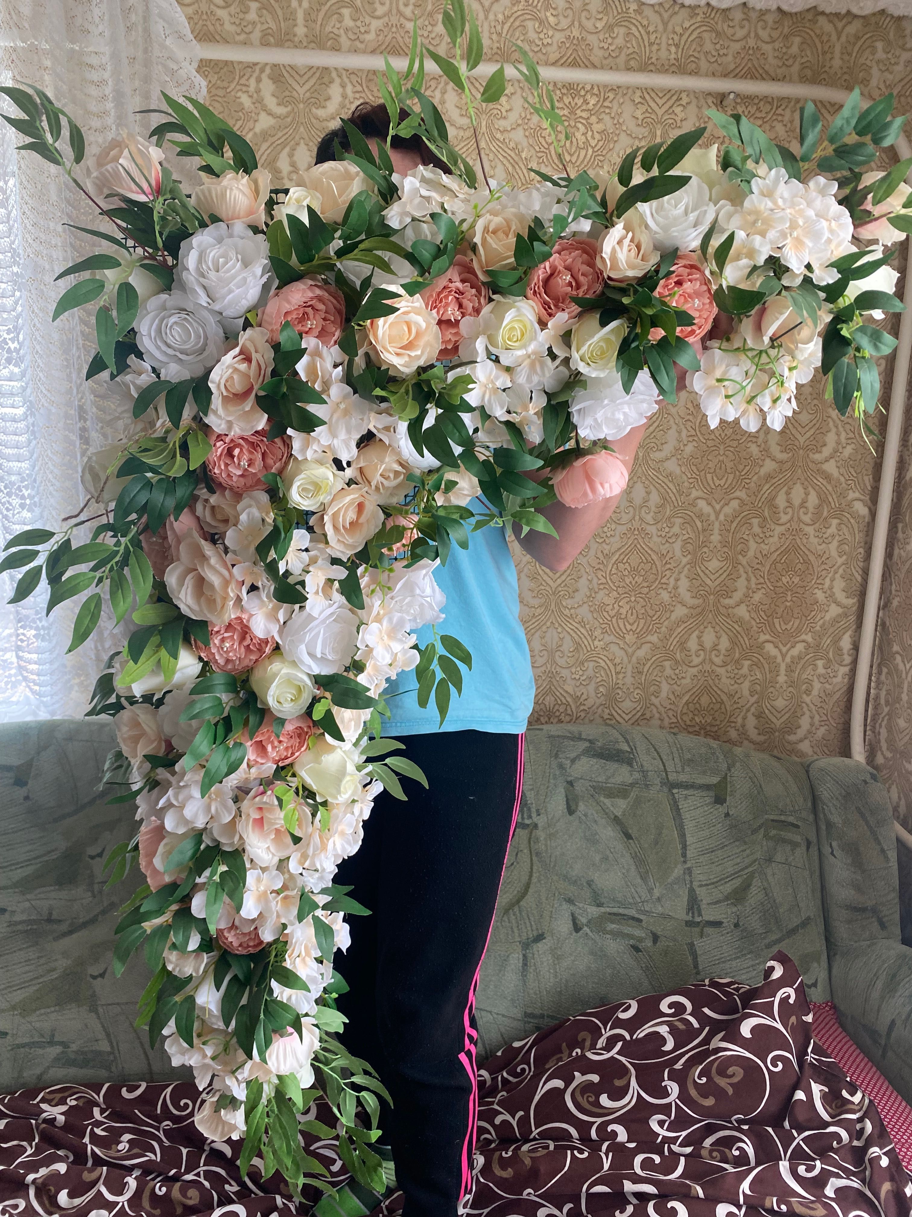 Квіти на весільну арку