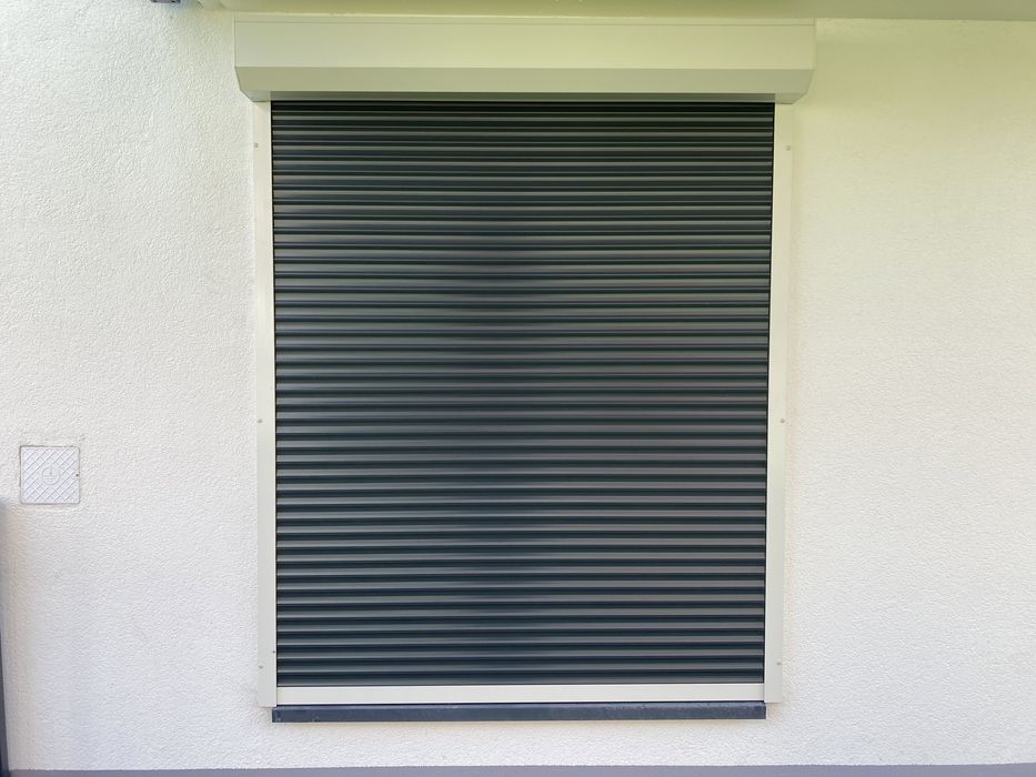 Bramy garażowe rolowane rolety antywłamaniowe
