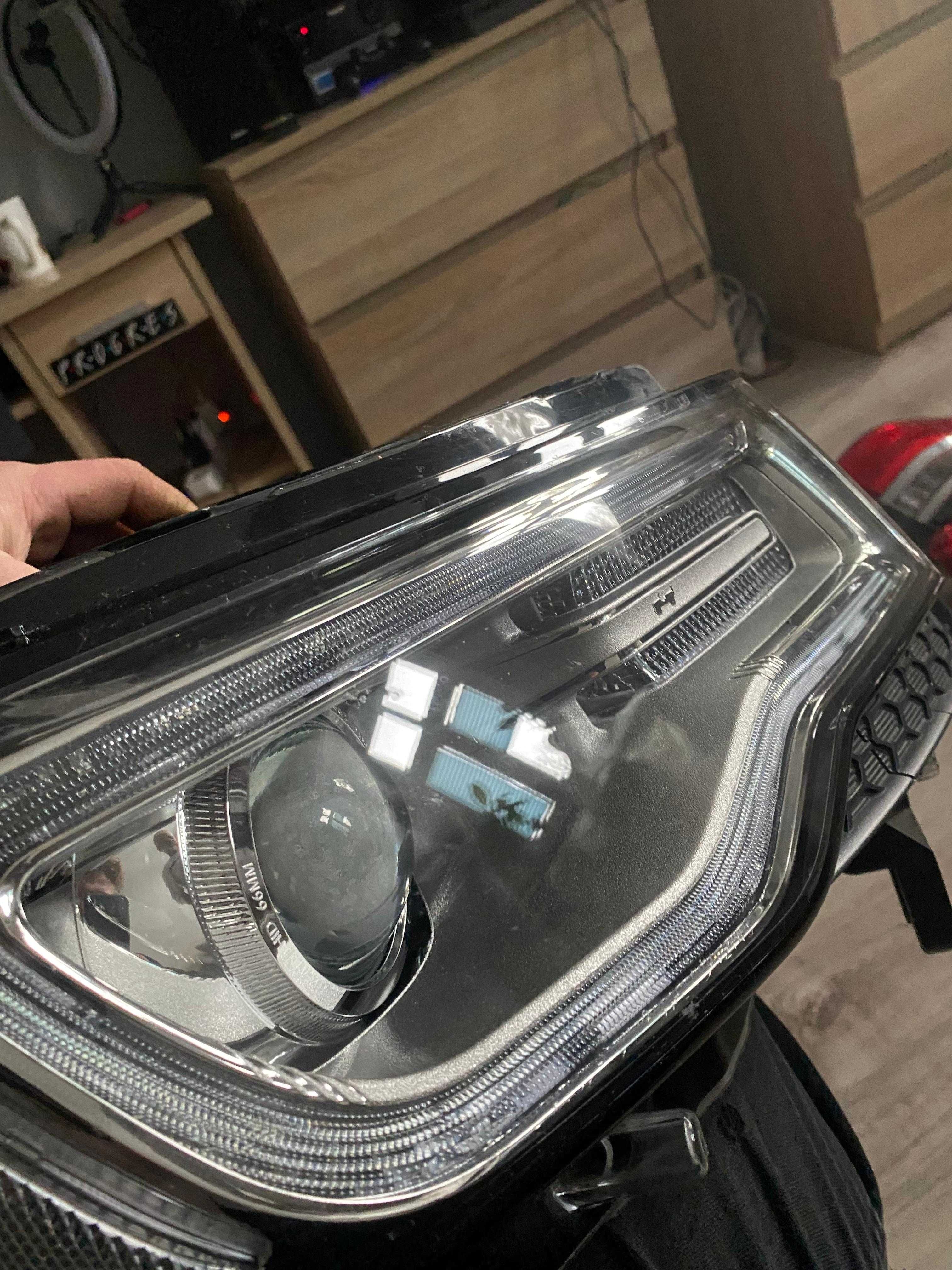 JEEP GRAND CHEROKEE WK2 14- BI XENON nie skrętny komplet
