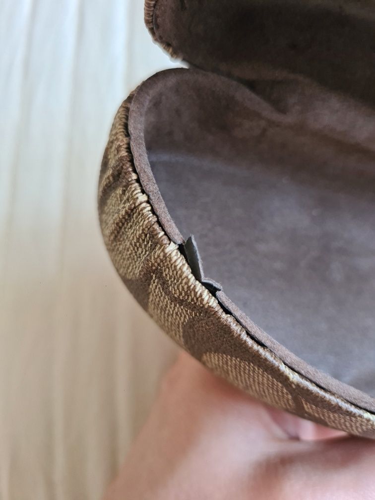 Etui pokrowiec na okulary Coach
