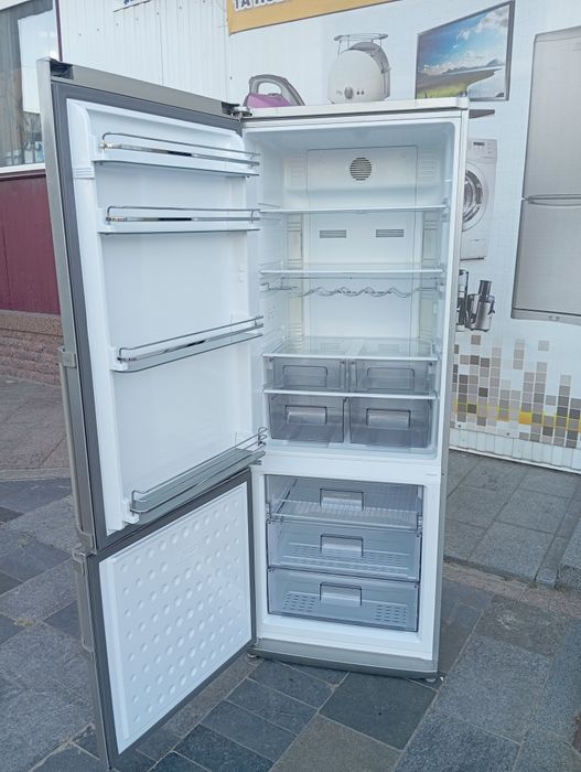 Холодильник Grundig No-Frost Ширина 70см нержавейка из Германии