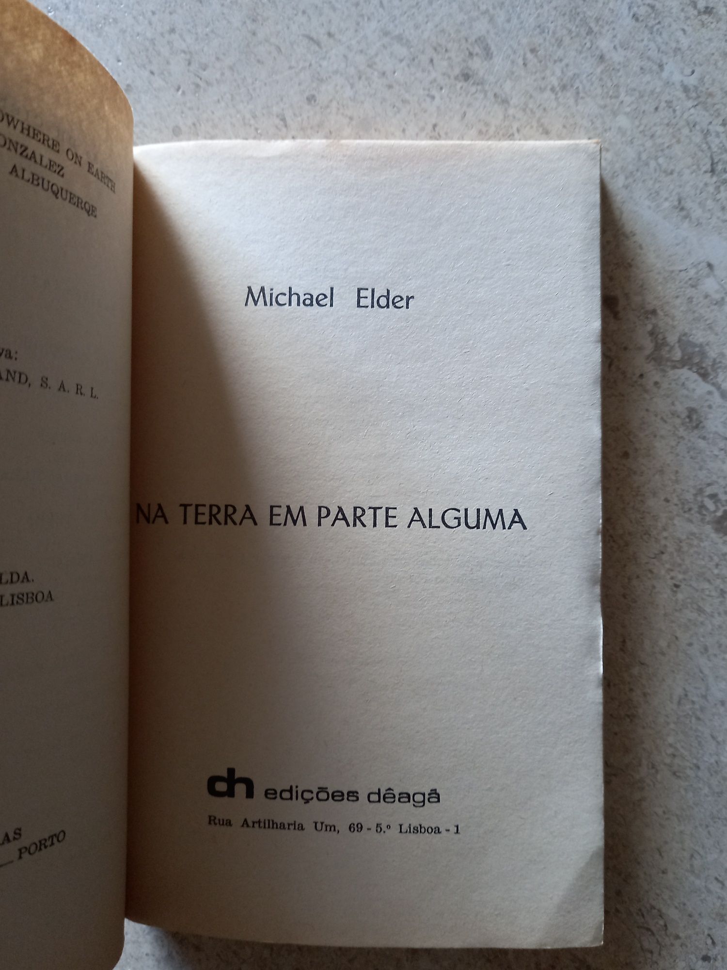 Na Terra, em parte alguma, Michael Elder