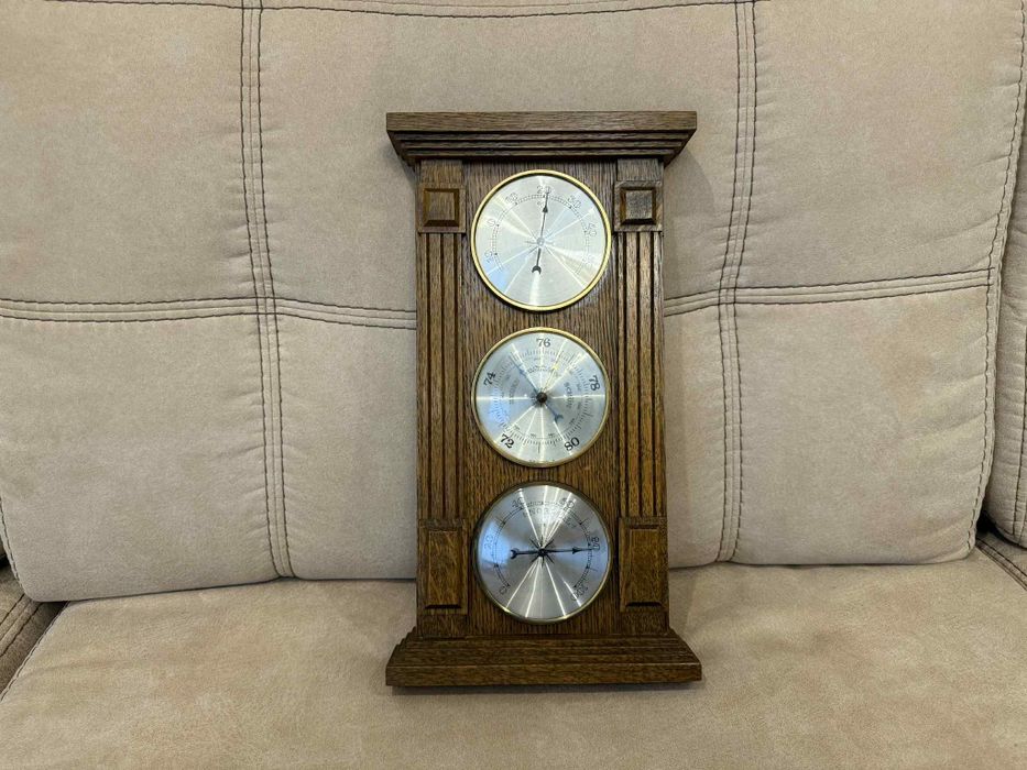 Барометр метеостанция