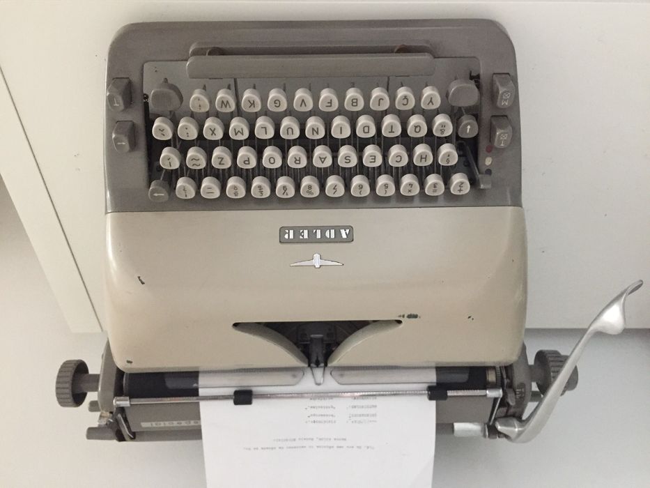 Máquina de escrever Adler * Especial