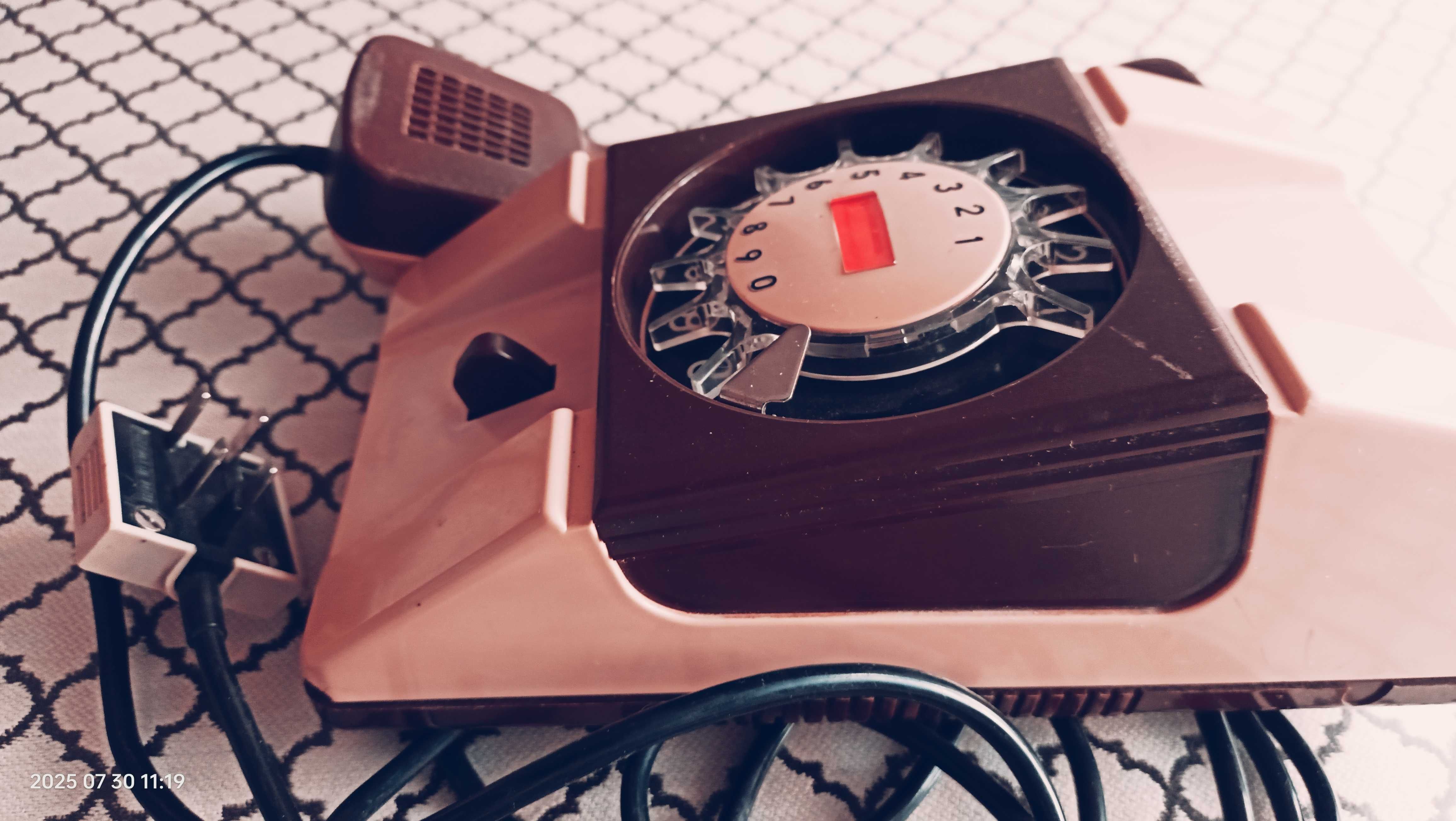 Telefon analogowy RWT Bratek – retro klasyk PRL