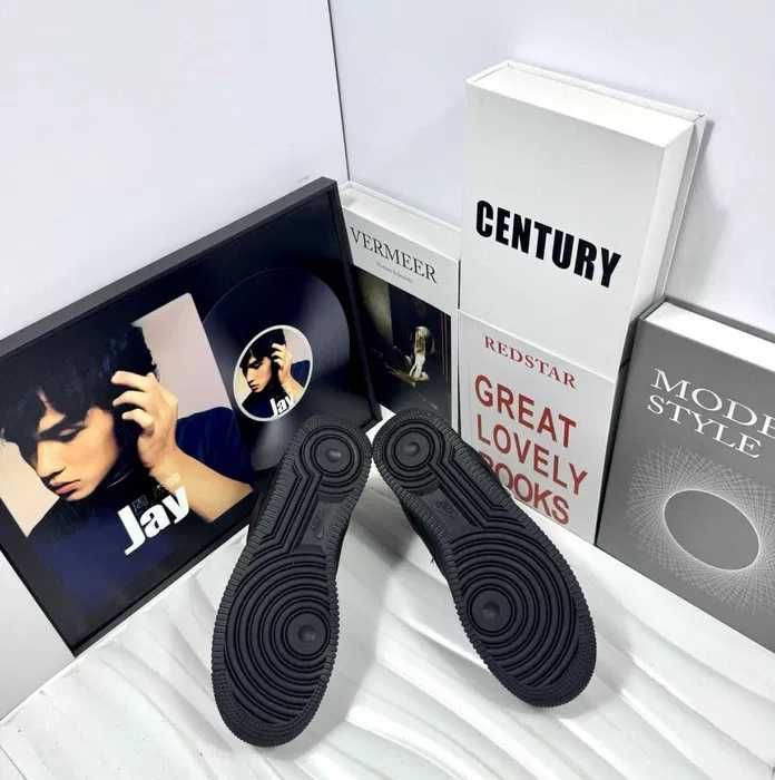 Buty Trampk Nike Air Force 1 Low '07 Black R.37.5