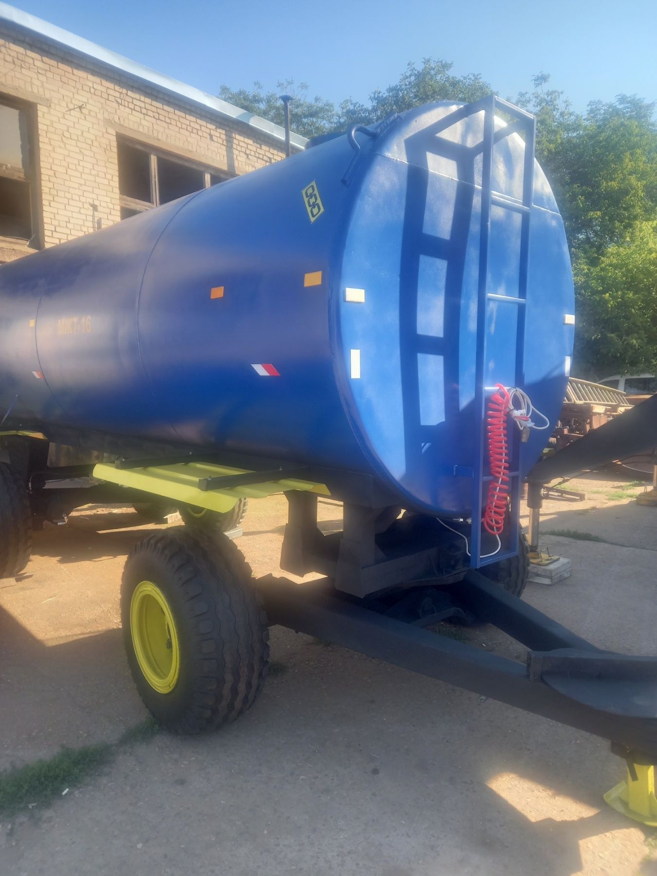 Бочка РЖТ-10 (МЖТ-10) для внесення рідких добрив