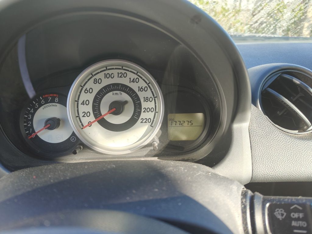 Mazda 2 2007 rok