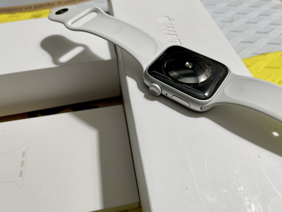 Apple Watch 5 44mm silver