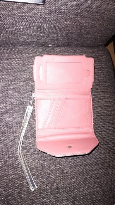 Etui na telefon Nokia i karty