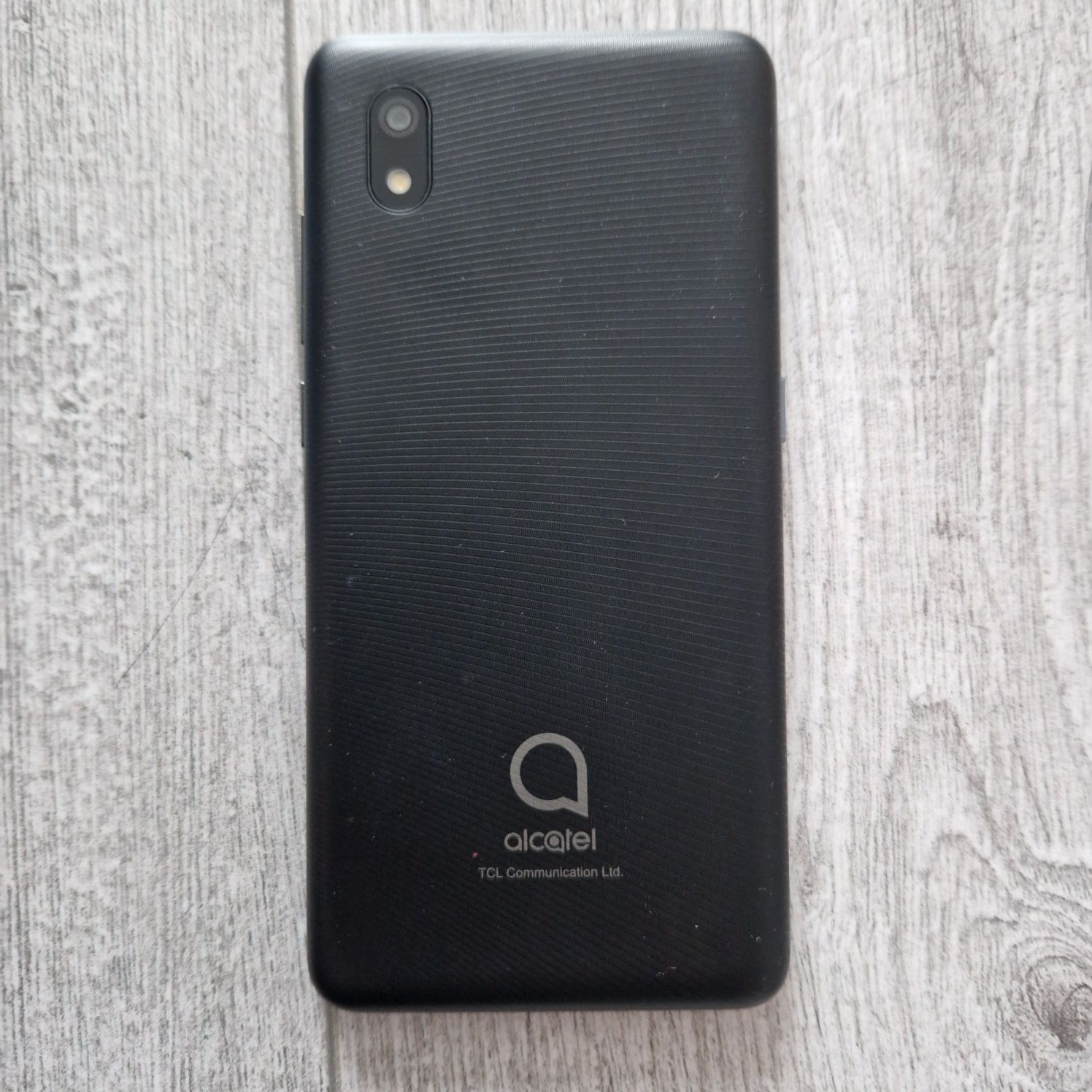 Telefon Alcatel 1B