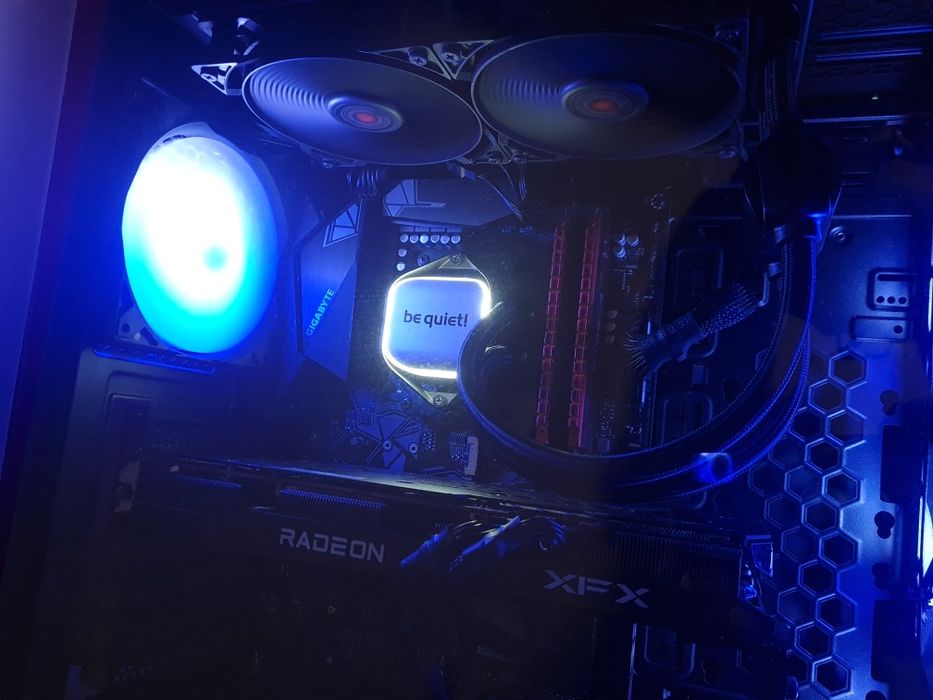 Komputer Ryzen 9 3900X, RX6700XT, 32GB RAM - klawiatura, mysz, monitor