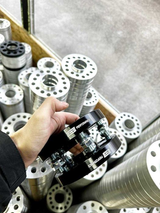 BLACK FRIDAY Колісні проставки  розширення колії під болти і шпильки