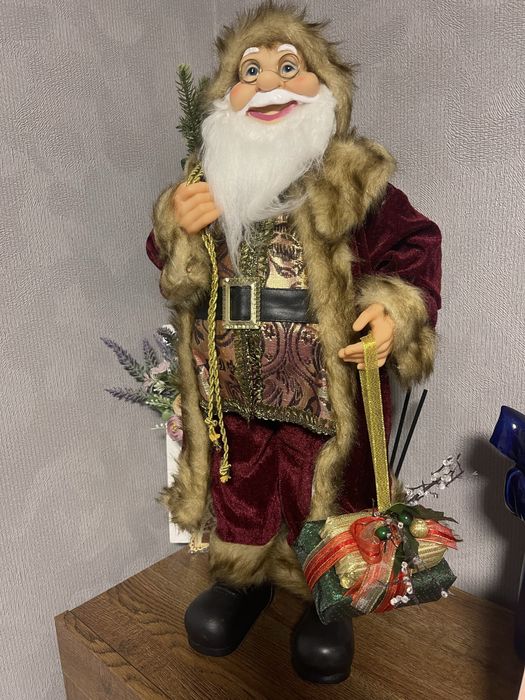 Іграшка під ялинку діда мороза