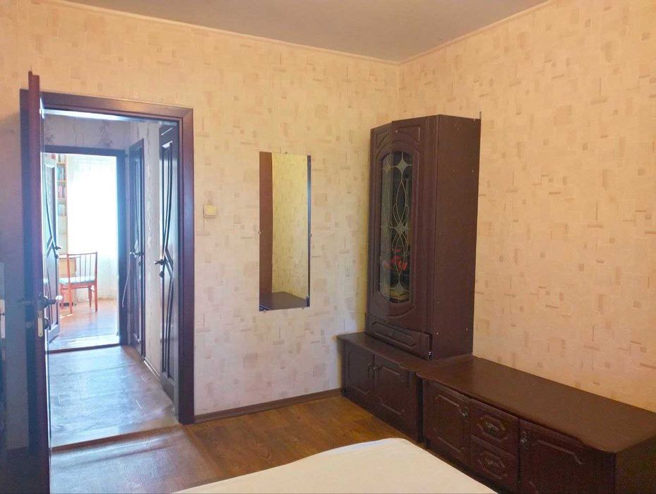 продам 3х ком квартиру на Крымской