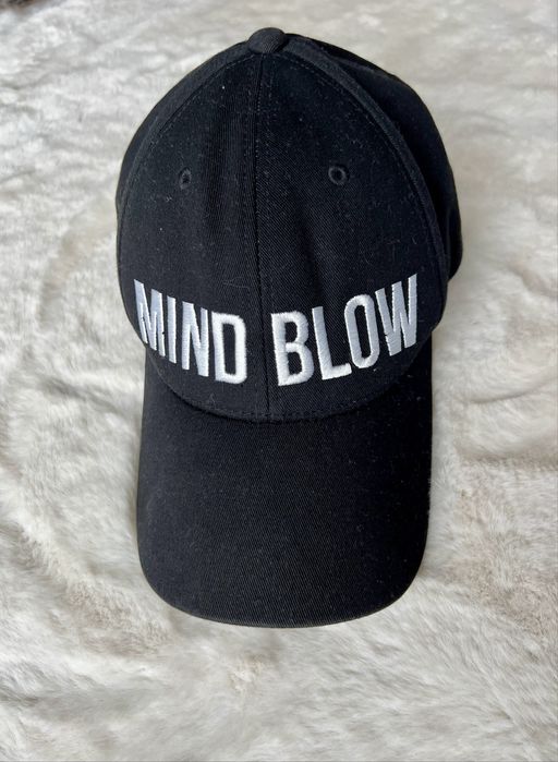 Czarna czapka z daszkiem LaMania