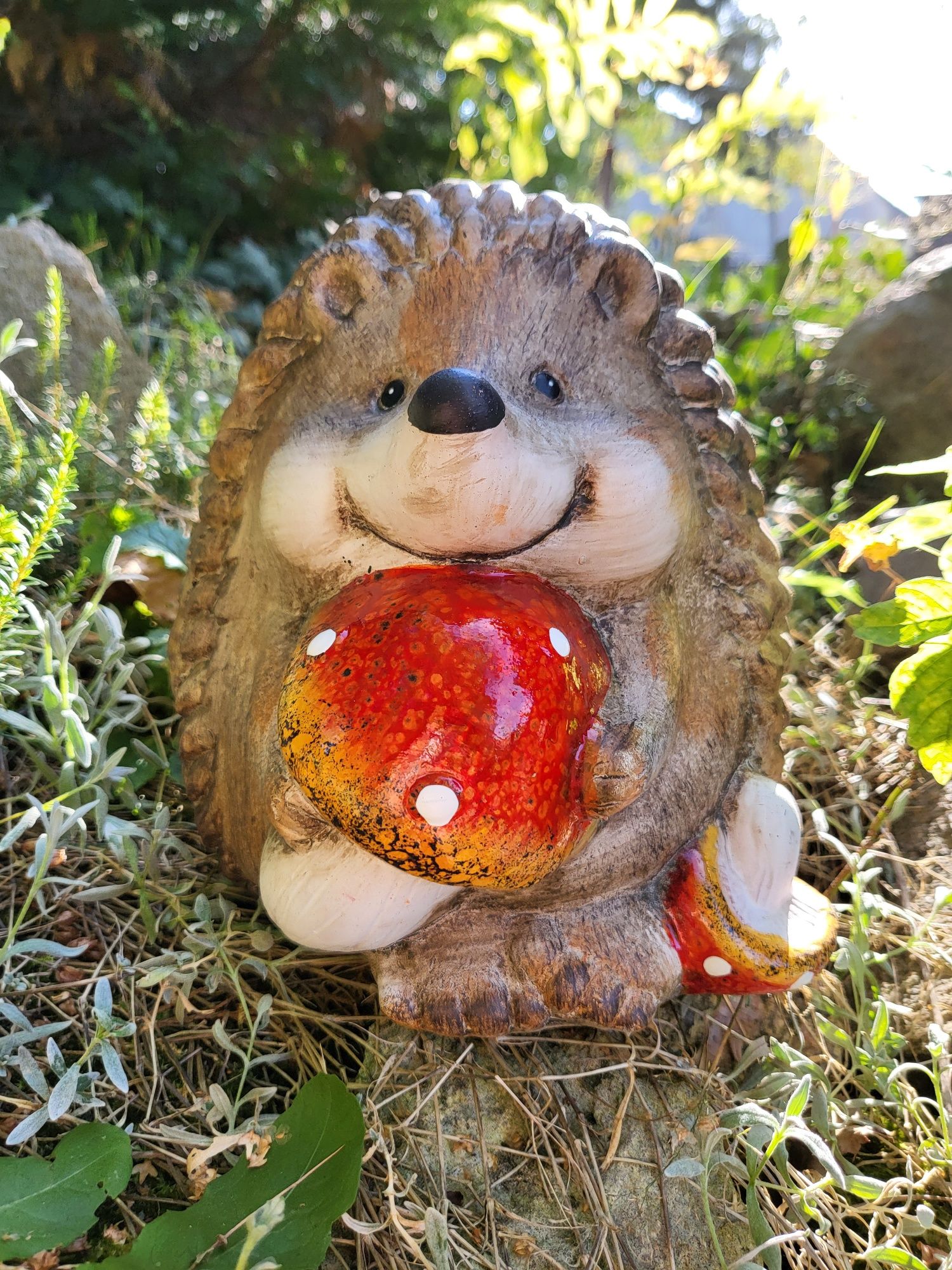 Figurka Jeż Ceramiczny o Wysokości 20cm