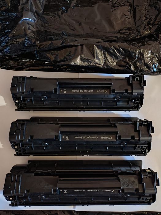 Продам картриджі Canon 725