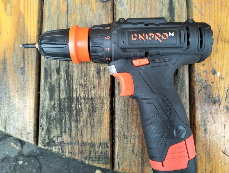 Продам Акумуляторний дриль-шуруповерт Dnipro-M CD-12QX