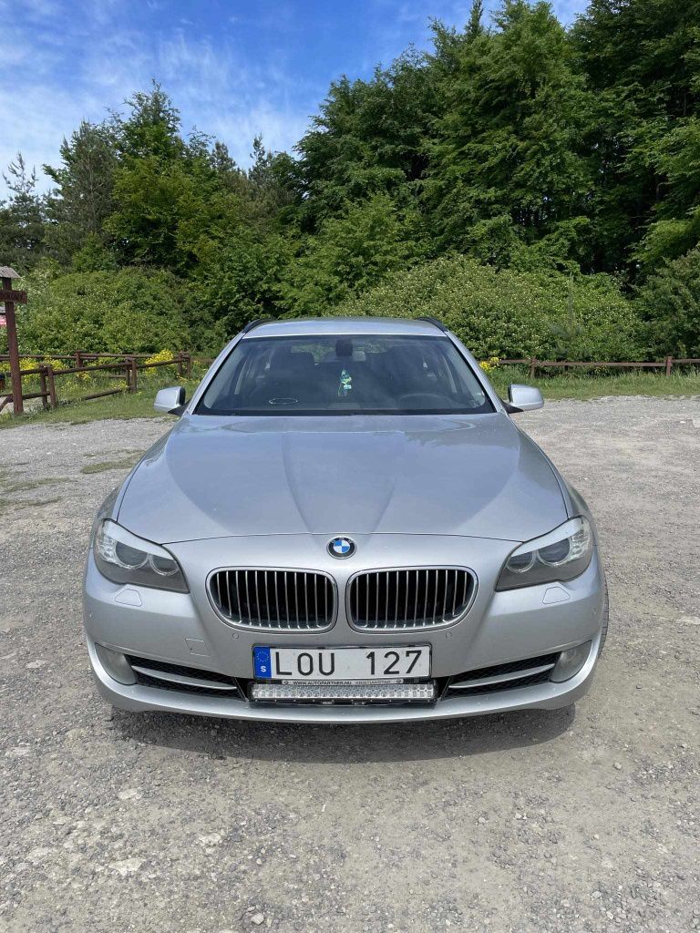 BMW F11 520D 2011r