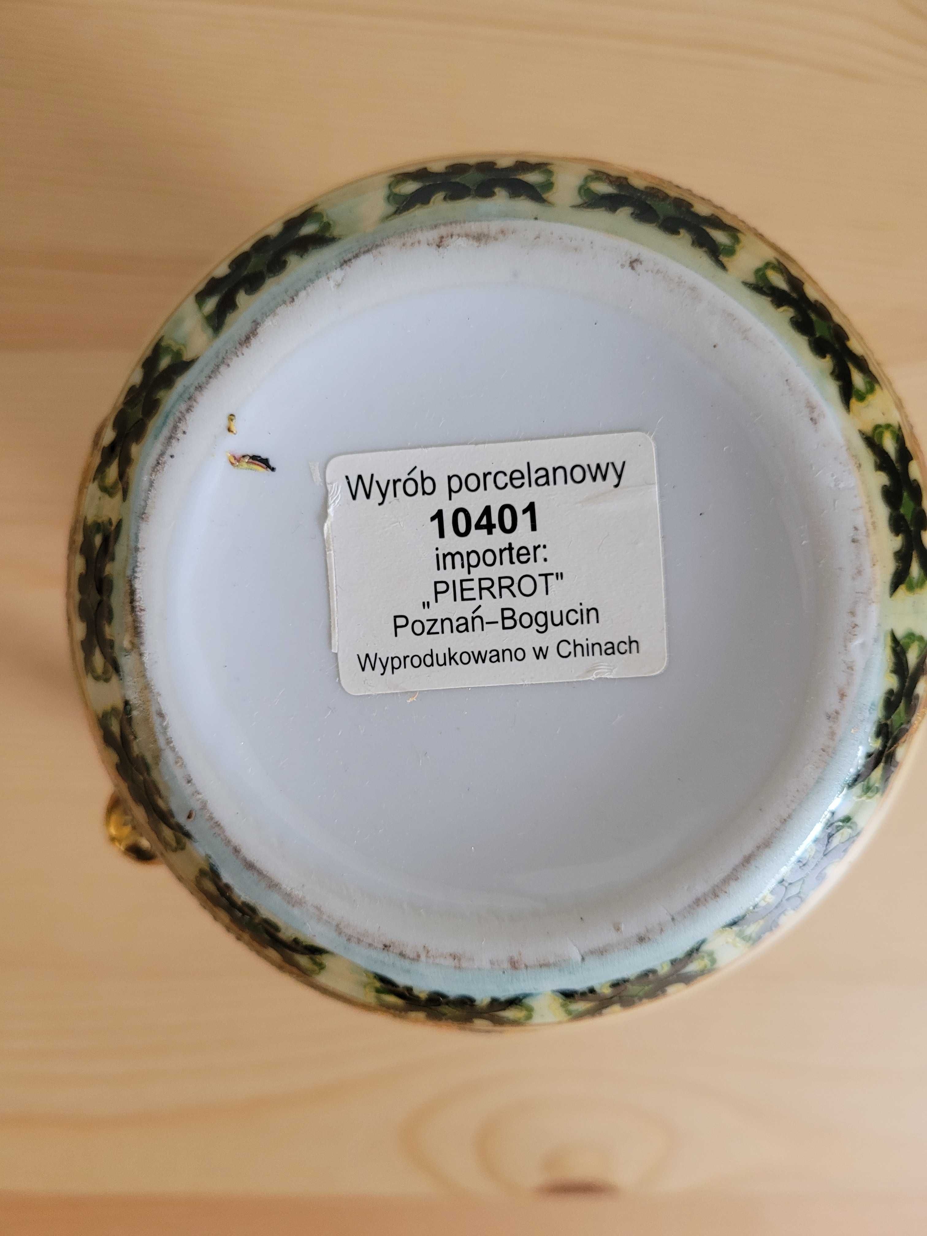 Dzbanuszek z chińskiej porcelany