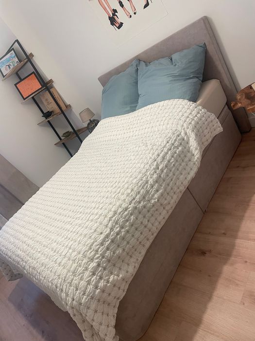 Emma bed with mattress for self pick up