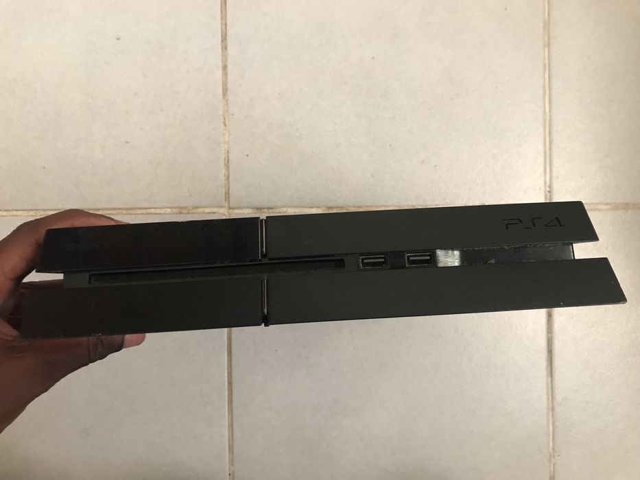 Playstation 4 preto