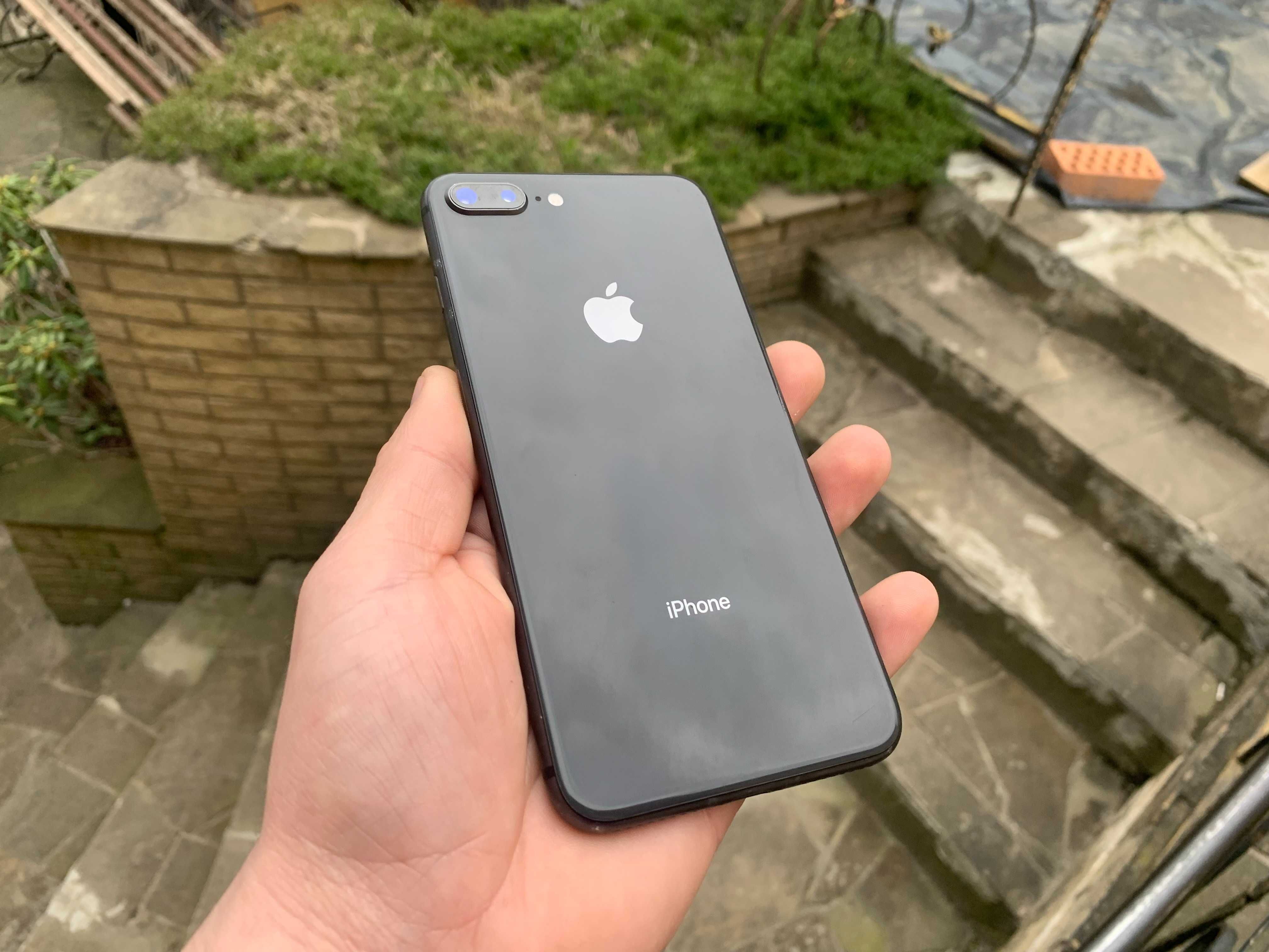 Iphone 8 Plus на 64g Батарея 100% Хороший стан! Магазин+скло