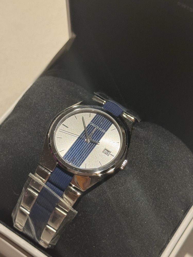 Годинник calvin klein