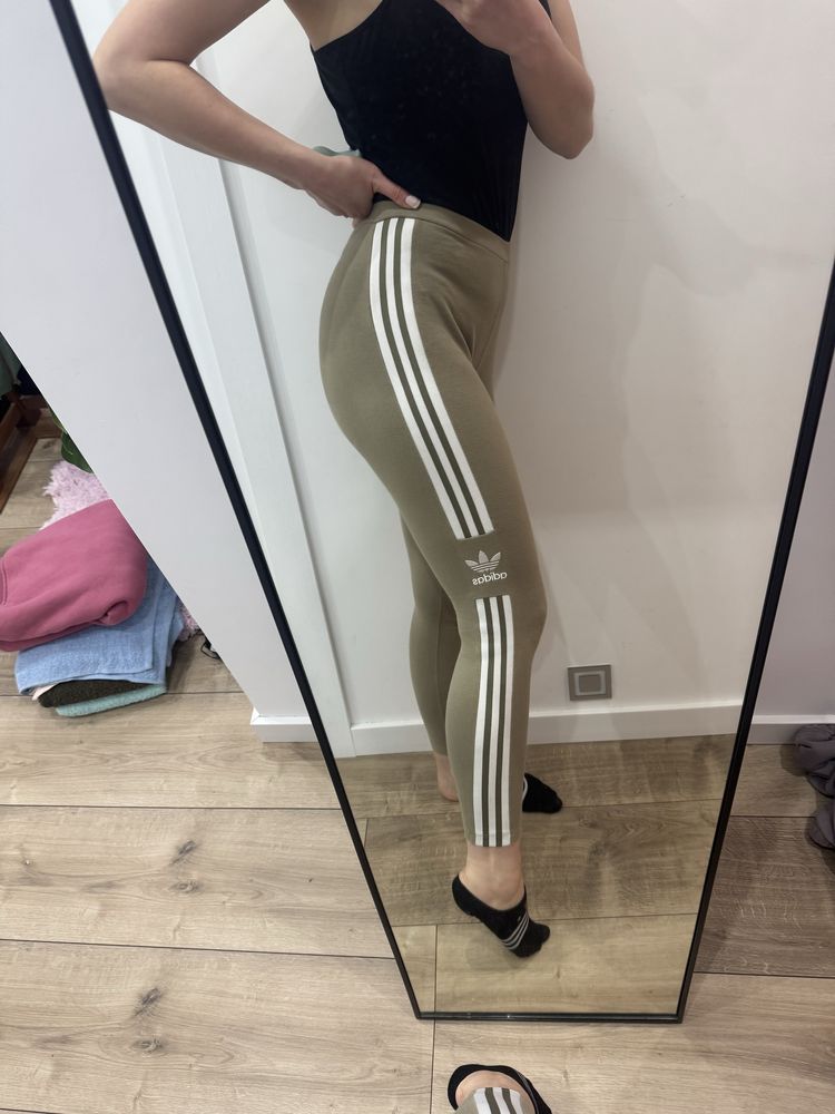 Legginsy khaki butelkowa zieleń trzy paski adidas