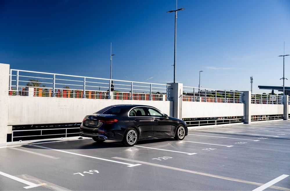 Wynajem samochod Mercedes C200D AMG wypozyczalnia aut