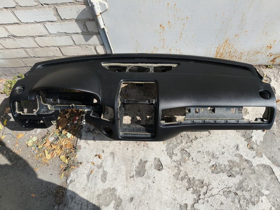 Торпедо консоль VW Touareg