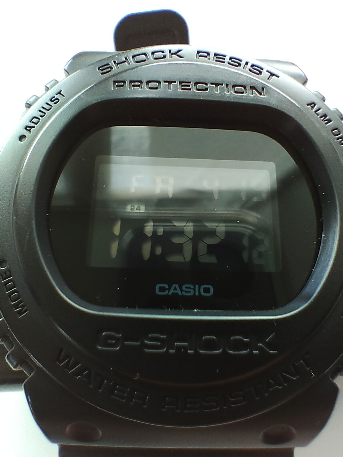 Casio DW-5750E б/у