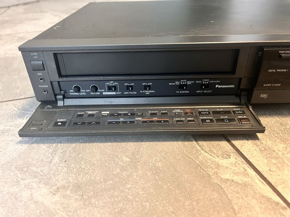 Video magnetowid Panasonic NV-F65 NV F 65 VHS