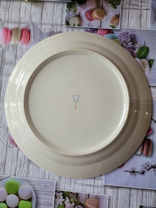 Блюдо з позолотою кругле і овальне