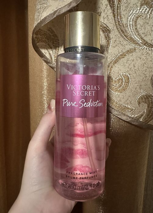 Міст Victoria’s Secret “Pure seduction”